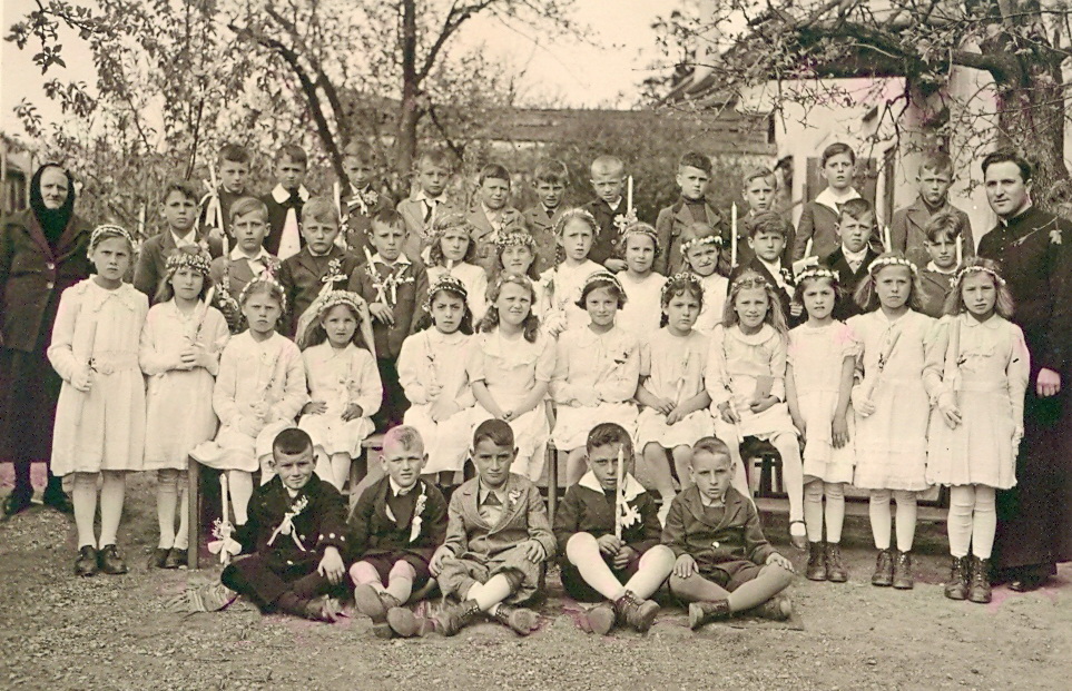 Erstkommunion in Kirchberg, um 1940  